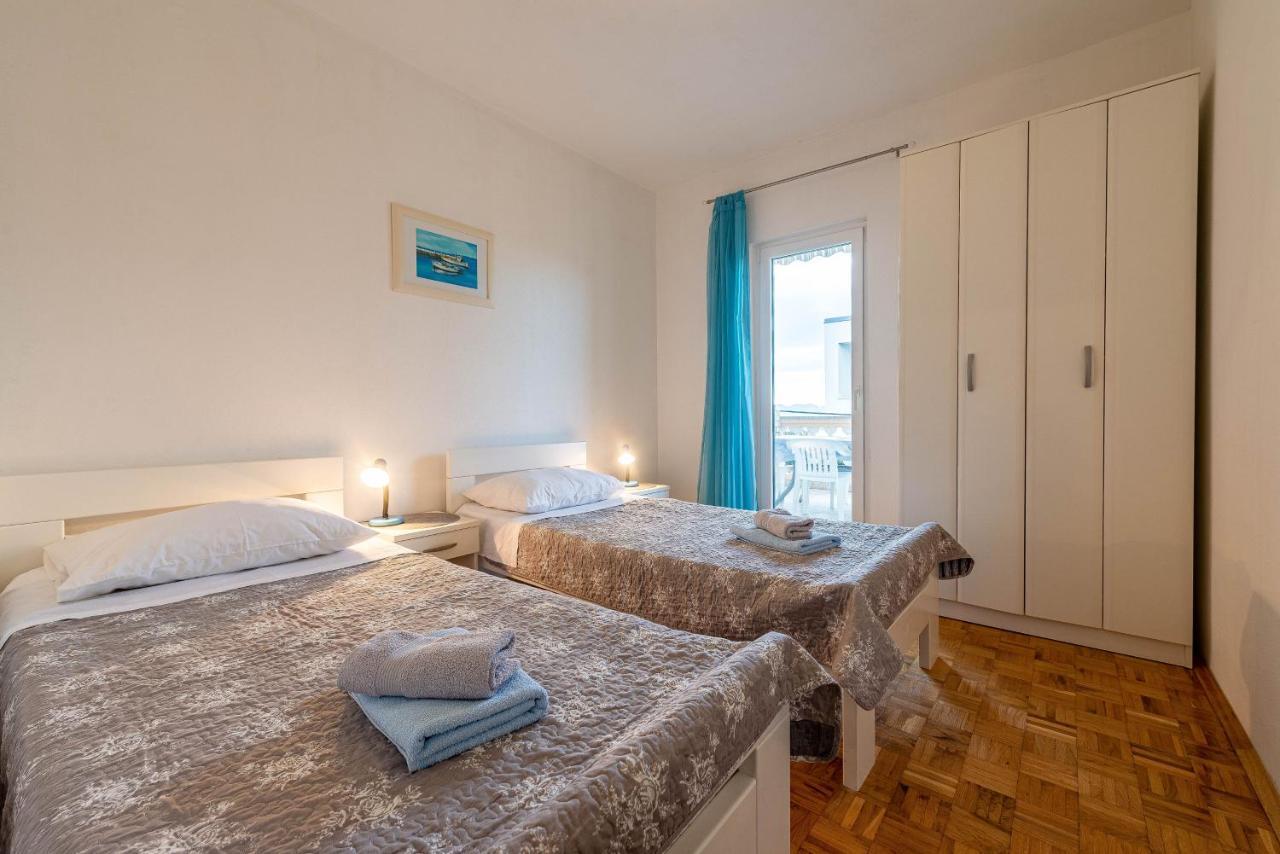 Family Friendly Seaside Apartments Kozino, Zadar - 5749 Petrčane Exterior foto